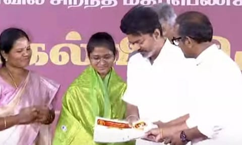 TVK chief Vijay honours Class 10, 12 toppers (Maalaimalar)