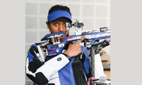 Elavenil Valarivan 