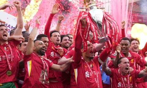 Liverpool players (AP)