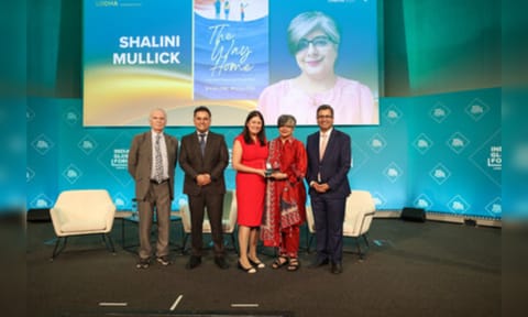 UK Culture Secretary Lisa Nandy presents the Archer-Amish Award for Storytellers to Shalini Mullick at the India Global Forum, in London, Wednesday, June 18, 2025. (PTI)