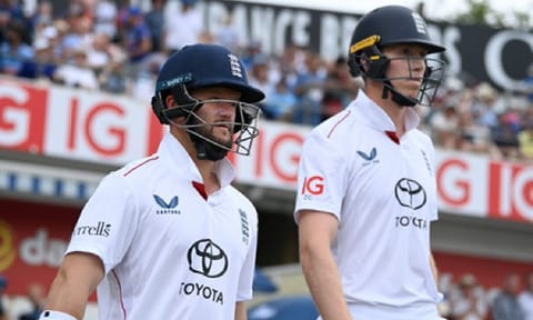 India fail to strike as England reach 117/0 at lunch on day five