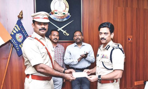 City police Commissioner A Arun with officials part of ANIU team who nabbed a six-member gang of drug peddlers