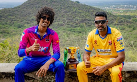 Rival captains R Sai Kishore and R Ashwin 