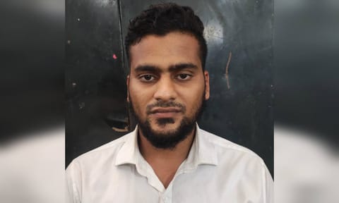 Man fakes health scare to rob call taxi 