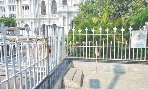 As protest enters sixth day, entry to Ripon Building via the Chennai Central Metro Station exit remains closed