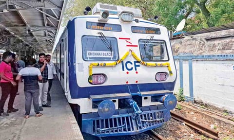 AC EMU service 