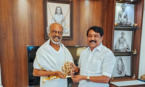 Tamil Nadu BJP president Nainar Nagendran on Monday met superstar Rajinikanth (IANS)