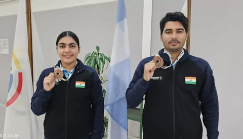 Saurabh-Suruchi pair wins 10m air pistol mixed team bronze in Asian Championships (X) 