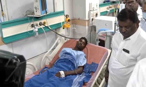 Tamil Nadu Minister S S Sivashankar visits Stanley Hospital to meet injured worker (ANI) 