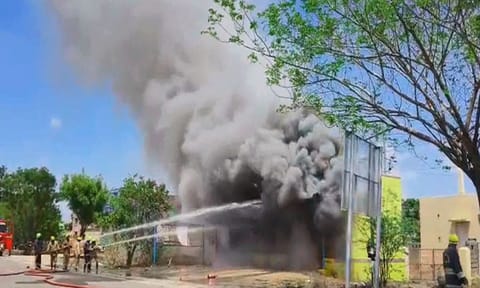 Massive blaze at fireworks shop in Mayiladuthurai, Tamil Nadu (Photo/ANI)