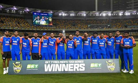 India clinches T20I series 2-1 against Australia as 5th T20I washed out