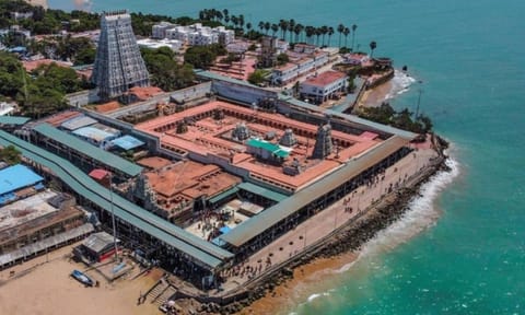 Subramaniya Swamy temple, Thiruchendur (Wikimedia Commons) 