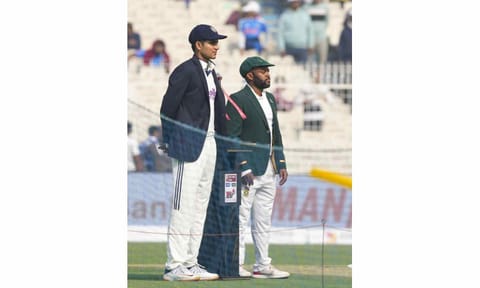 India's captain Shubman Gill and South Africa�s captain Temba Bavuma pose with the series trophy before the start of the first Test cricket match between India and South Africa, at the Eden Gardens, in Kolkata, Friday, Nov. 14, 2025 (PTI) 