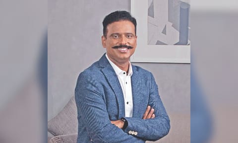  Suresh Sambandam 