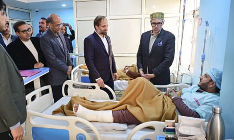 Jammu and Kashmir Chief Minister Omar Abdullah meets injured victims undergoing treatment in the aftermath of an accidental explosion at Nowgam police station, in Srinagar district. (Photo: PTI) 
