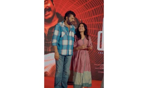 Actress Anikha Surendran & Mammootty (IANS) 