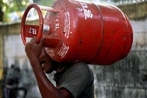 Commercial LPG price increases by Rs 250, will cost Rs 2,253 from today