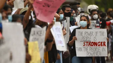 The protesters chanted slogans of "go home" against Rajapaksa and demanded solutions to the many crises the country had befallen into.