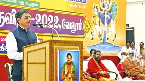 Governor RN Ravi addressing the Palaru Peruvizha organised by Bharatheeya Sanyasees convention in Vellore on Wednesday