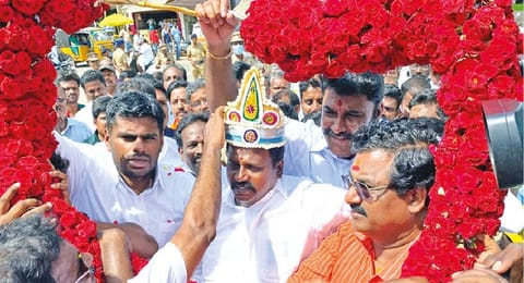 BJP state unit president K Annamalai welcomes RMM members in Thanjavur on Wednesday