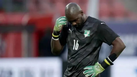Ivory Coast goalkeeper Sylvain Gbohouo