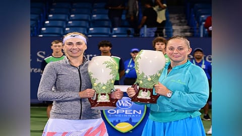 Lyudmyla Kichenok and Jelena Ostapenko