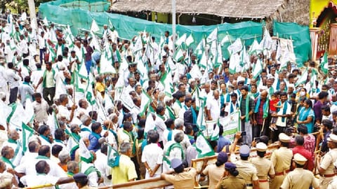 Farmers staging protest