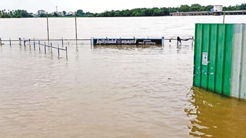 The overflowing Amma Mandapam bathing ghat closed for public in Tiruchy on Monday