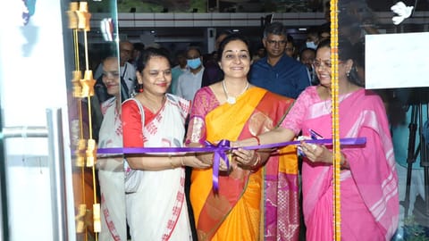 An exhibition on eco-friendly practices, alternatives to single-use plastics & achievements of Railways in Go Green mission was inaugurated by Smt Renuka G Mallya, President, SRWWO