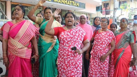 Kallakurichi girl death: AIDWA members protest in front of DGP office