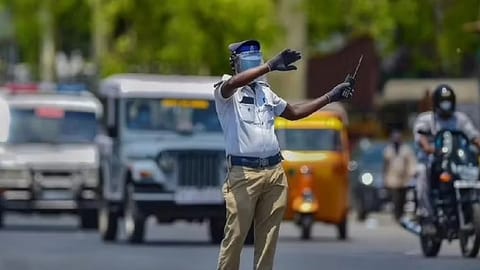Vehicles can ply on Venkatanarayana Road from Nandanam junction to Panagal Park as usual