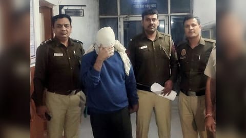 Delhi Police with Aftab Poonawala