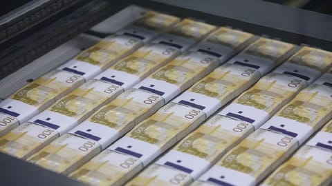 he newly designed Russian 100-rouble banknotes are seen at the Goznak printing factory in Moscow