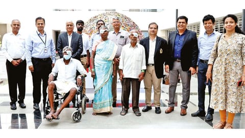 5,000 poor patients get free cataract surgery