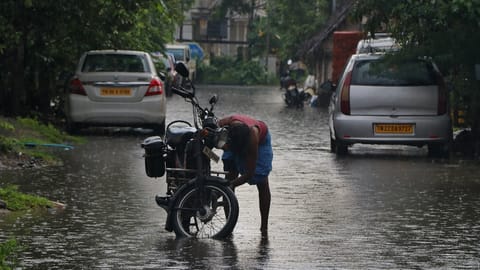 Heay rainfall results in stagnant of water in madipakkam