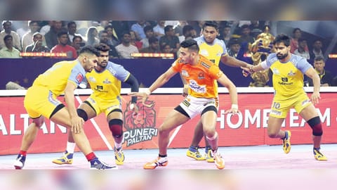 Action from the Tamil Thalaivas-Puneri Paltan contest