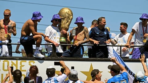 FIFA World Cup: Lionel Messi and Co in the bus parade