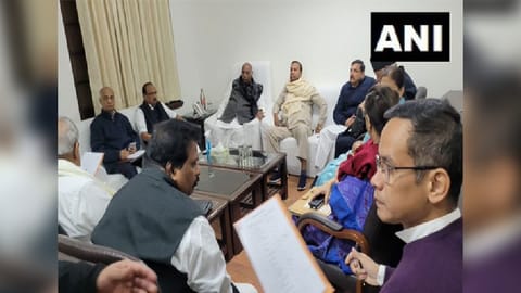 Opposition leaders meeting underway