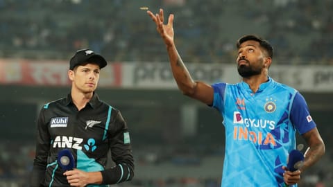 IND win toss, elect to bowl first against NZ