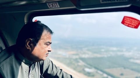 Nitin Gadkari during the inspection