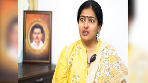 Gayathri Raguramm