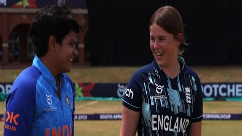 Shafali Verma and Grace Scrivens