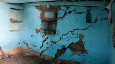 Cracks on walls in Joshimath