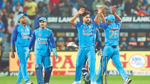 After eking out a narrow last-ball win in the opener, India fell short by 16 runs as Sri Lanka levelled the three-match series 1-1.