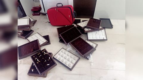 Looted gold, diamonds from Chennai jewellery shop.
