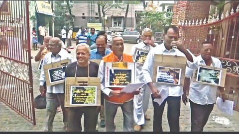 Angry residents stage ‘barking’ protest