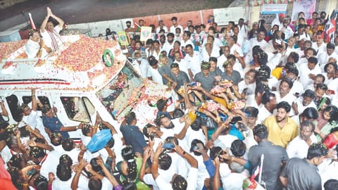 Edappadi K Palaniswami campaigning for party candidate in Erode