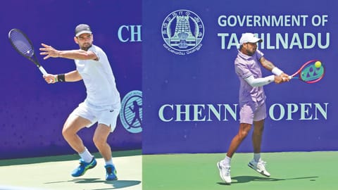 (L-R): Nicolas Moreno De Alboran ; Sumit Nagal in
semi-final action
on Saturday