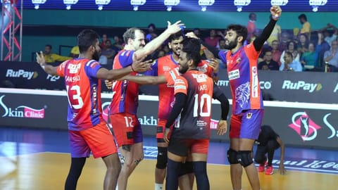 Kolkata Thunderbolts confirm spot in semi-finals with win over Chennai Blitz