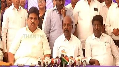 Health Minister Ma Subramanian speaking to reports.